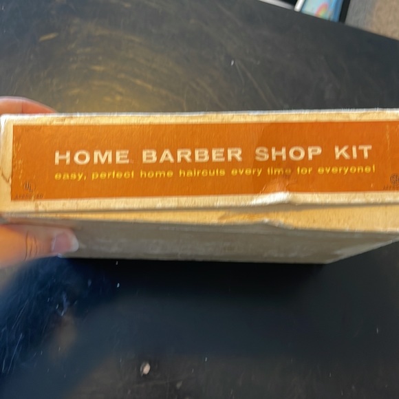Vintage Barber Kit - Picture 4 of 10